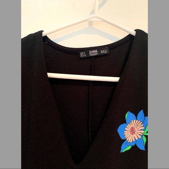 Zara Floral Dress. Women’s Size Sm. GUC. Smoke free home - Picture 2 of 5